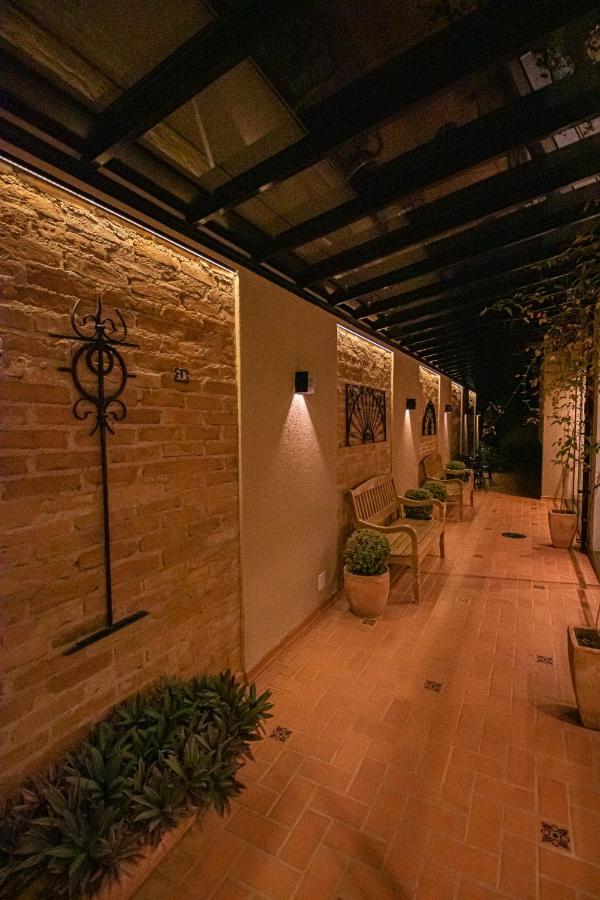 Prado Hotel Amparo  Exterior photo